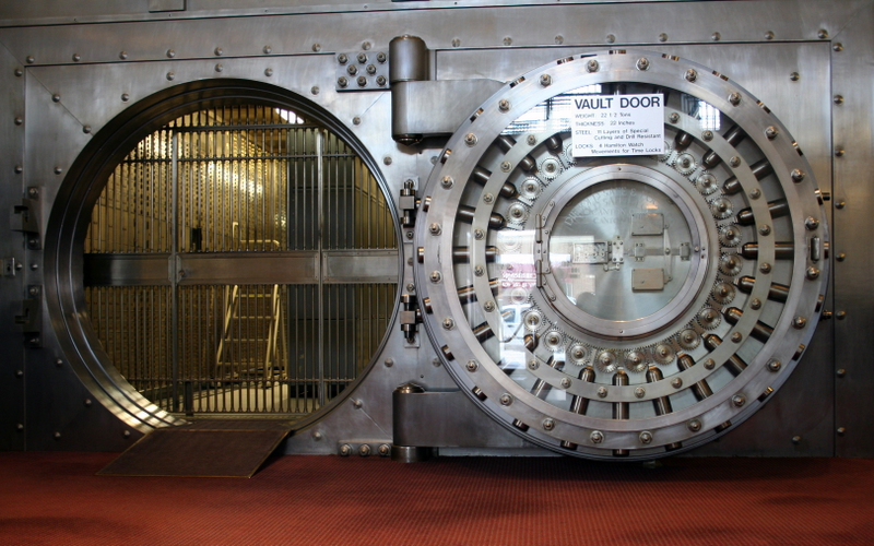 Illustration for article titled THINGS TO KEEP IN MIND
WHILE BUYING A SECURITY SAFE
